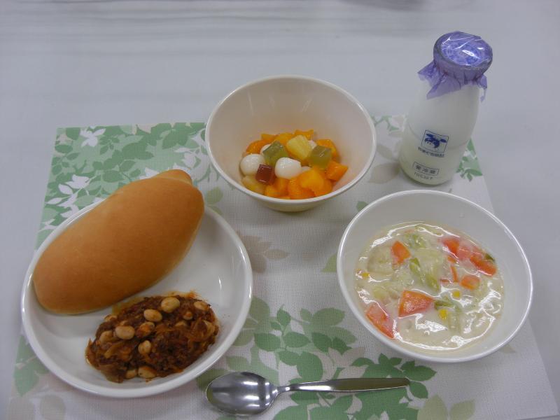 10月8日の給食の写真