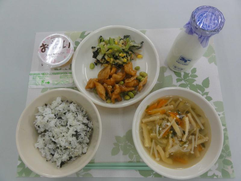 4月18日の給食の写真