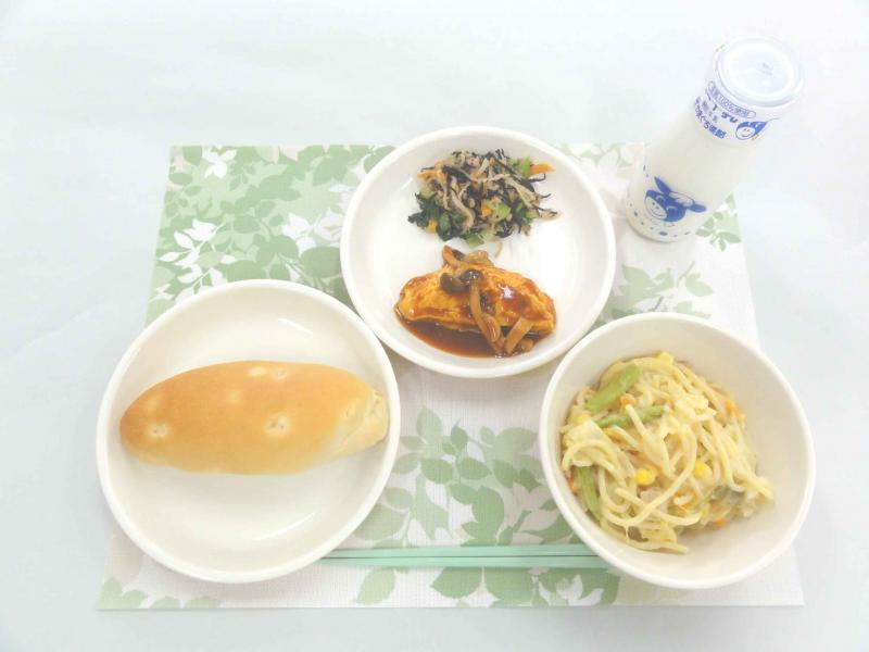 4月25日の給食の写真