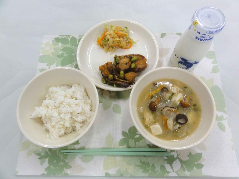 12月4日の給食の写真