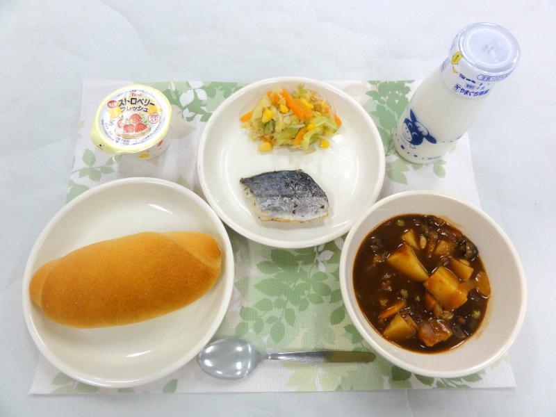 3月8日の給食の写真