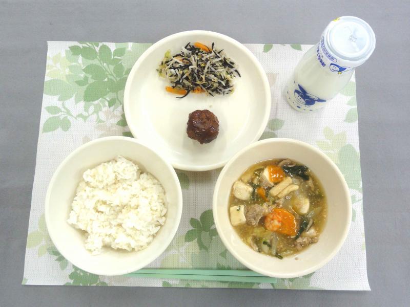 5月7日の給食の写真