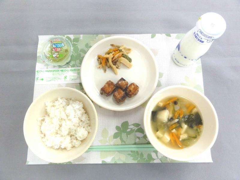 5月8日の給食の写真