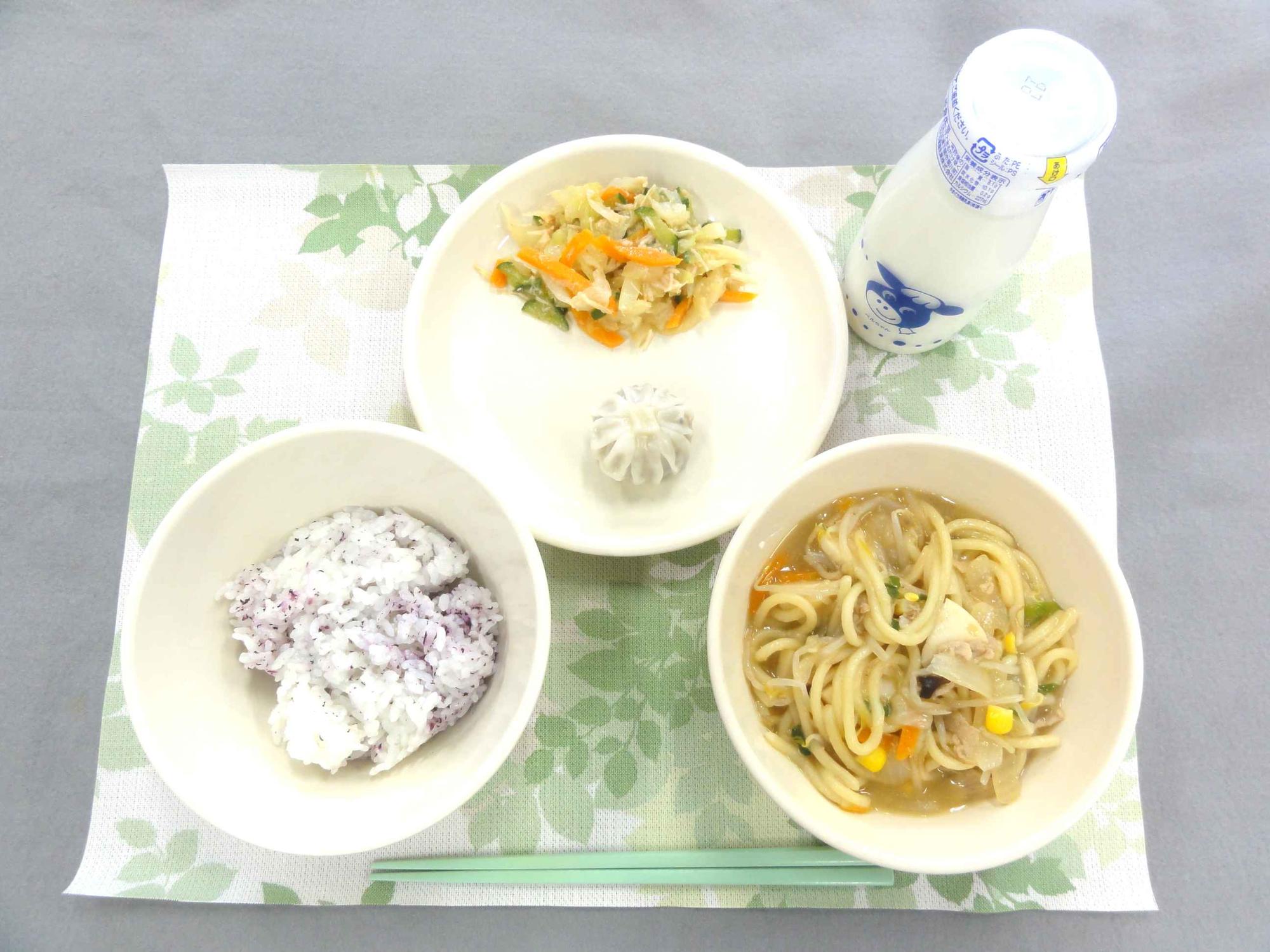 10月2日の給食の写真