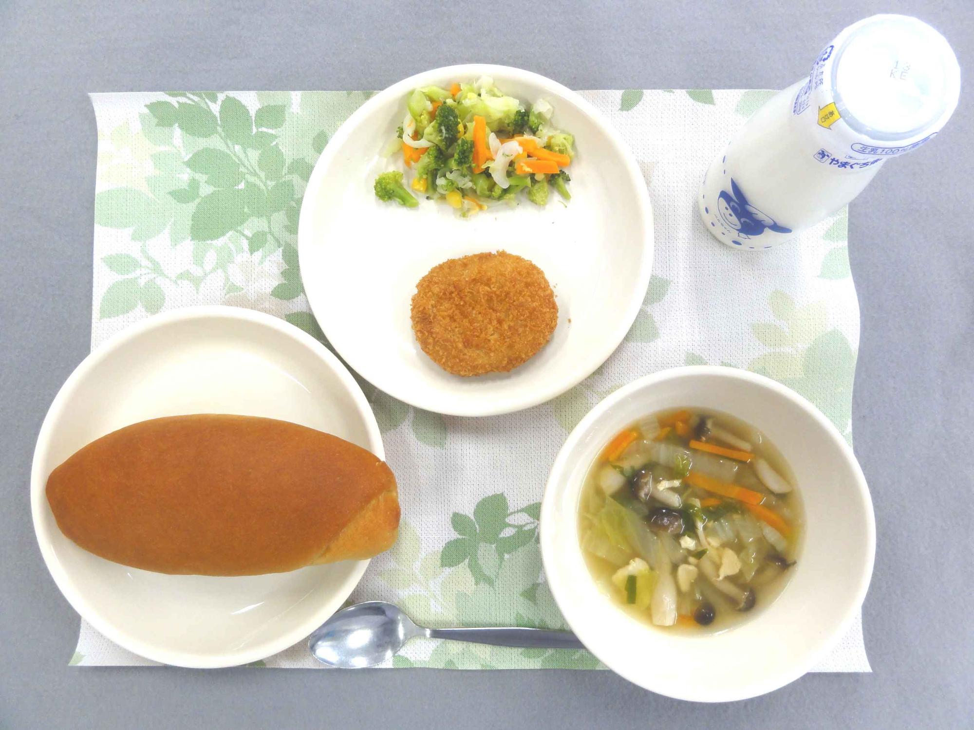 10月8日の給食の写真