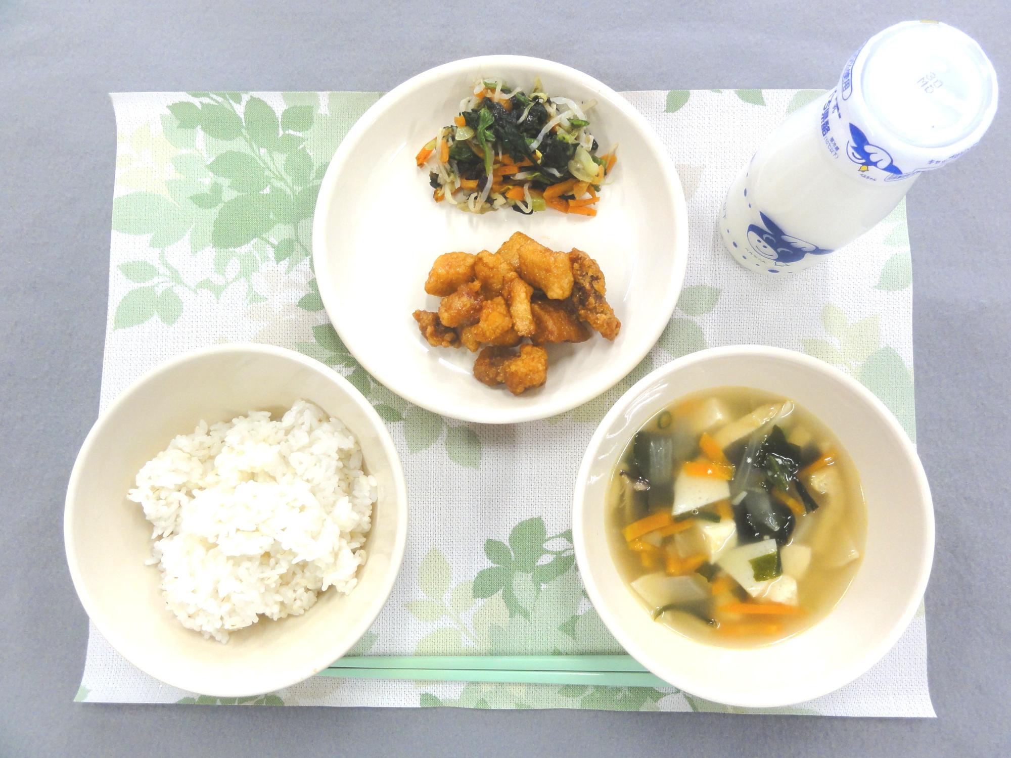 11月25日の給食の写真