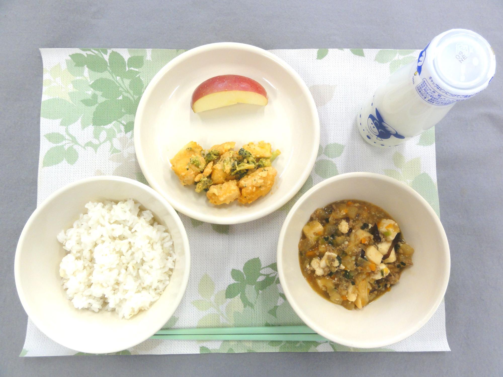 12月4日の給食の写真