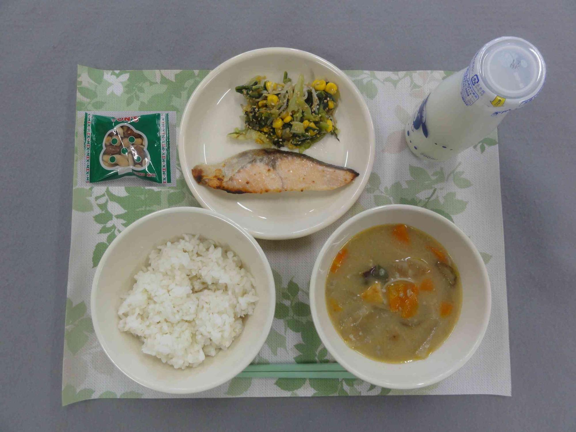 11月12日の給食の写真