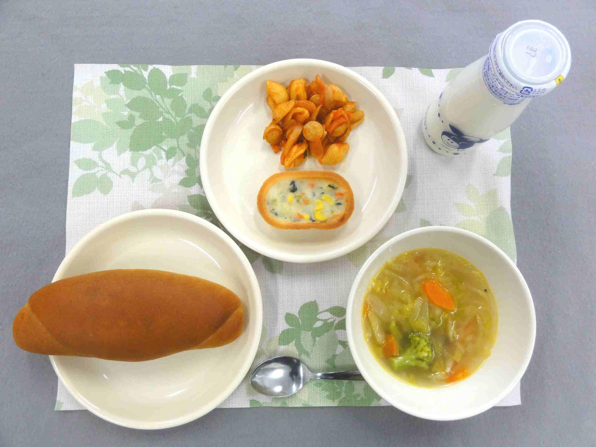 3月8日の給食の写真