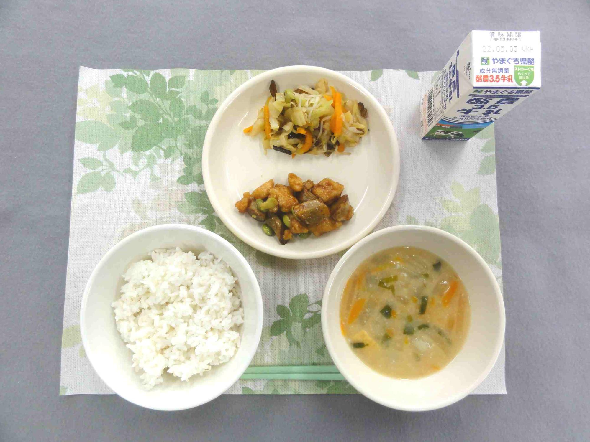 4月25日の給食の写真