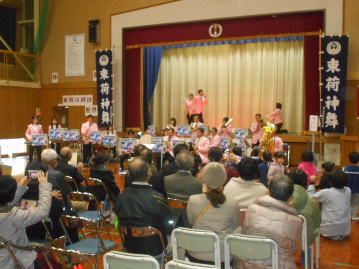 ひかり吹奏楽団演奏