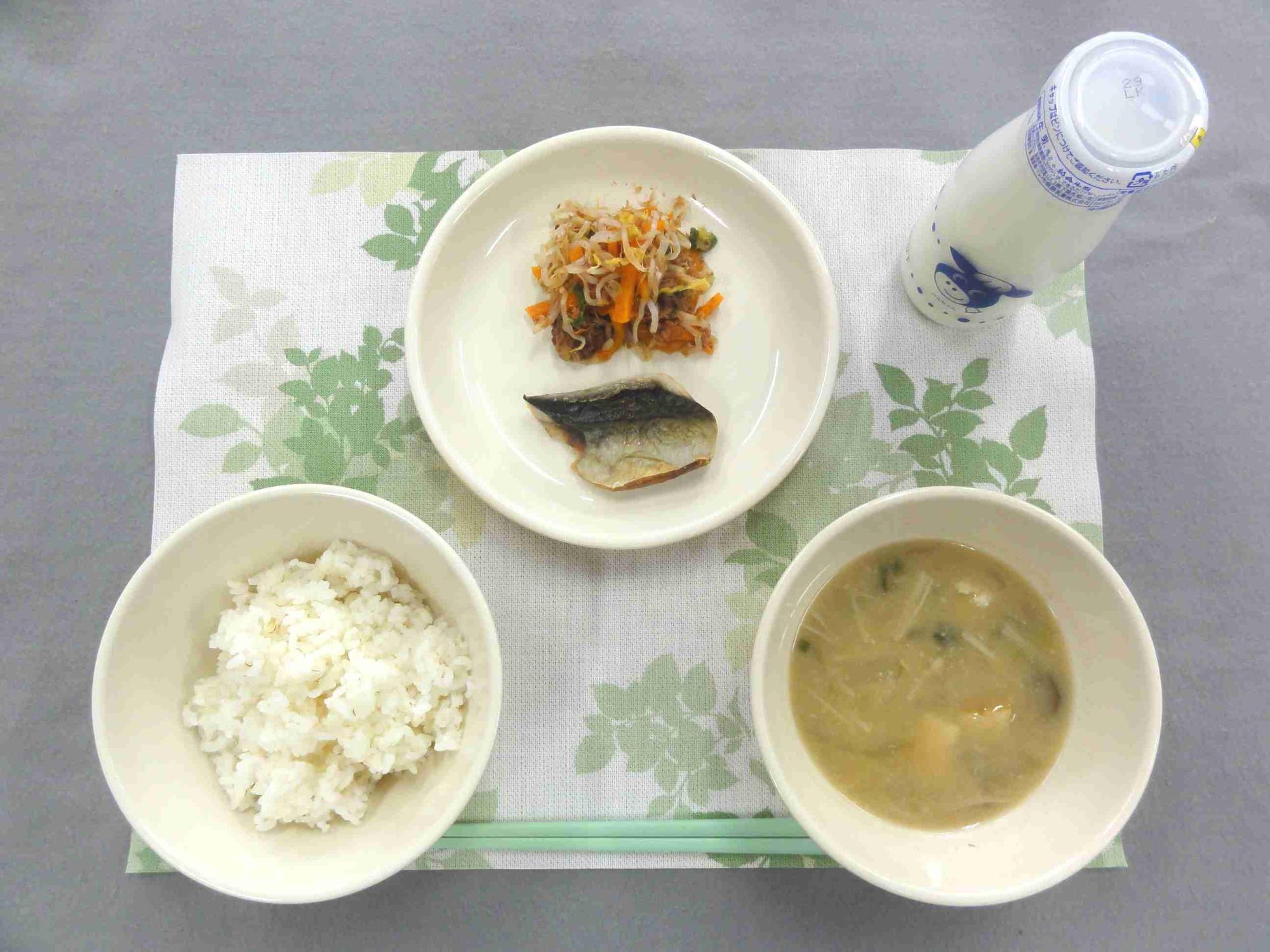 11月24日の給食の写真