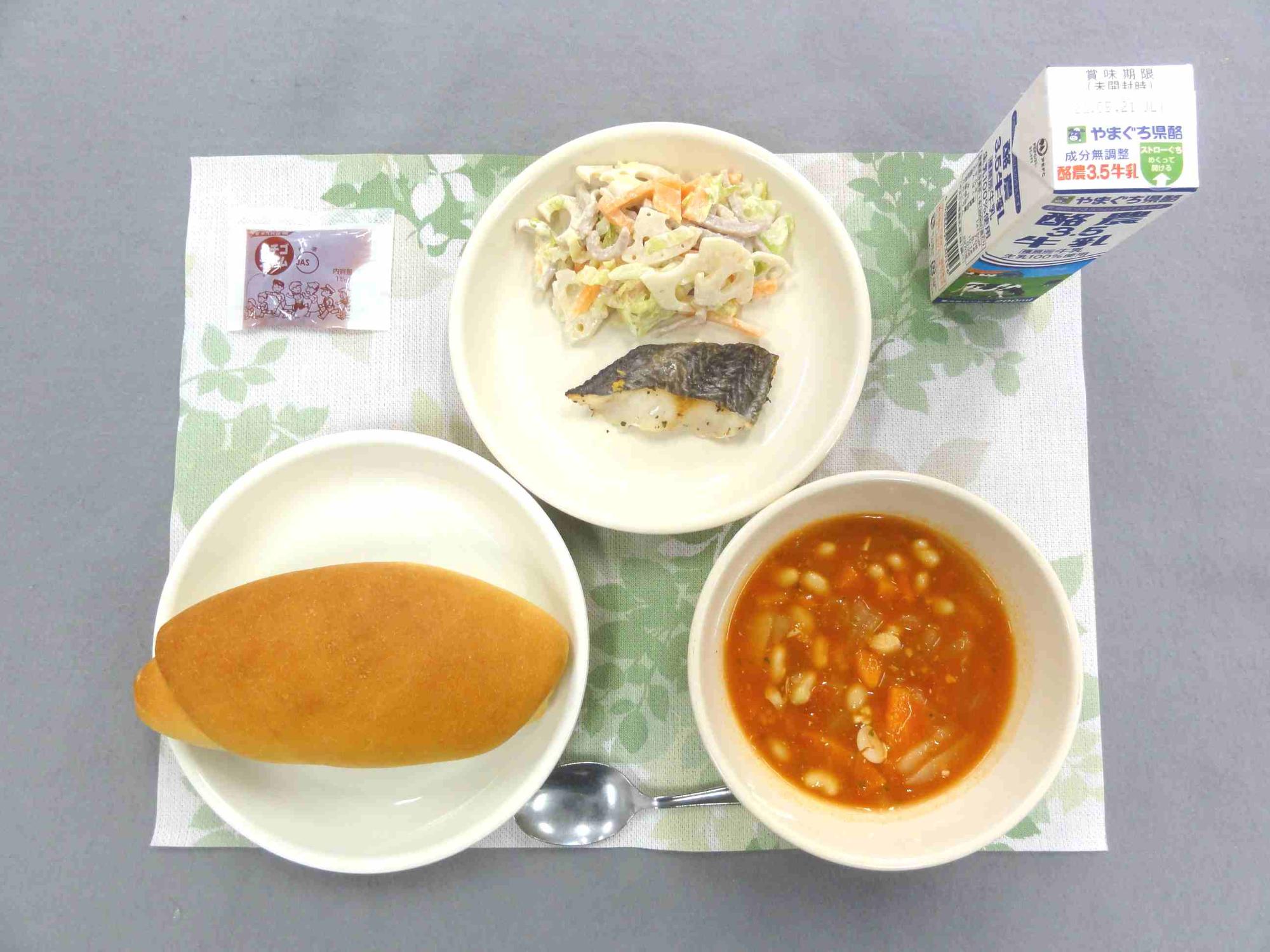 5月12日の給食の写真