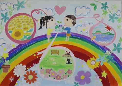 男女が虹の上で向かい合い、カラフルな花が飛び交う絵画の写真